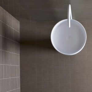 Cuartos de baño con sanitarios cerámicos estéticos y funcionales Cuartos de baño con sanitarios cerámicos estéticos y funcionales